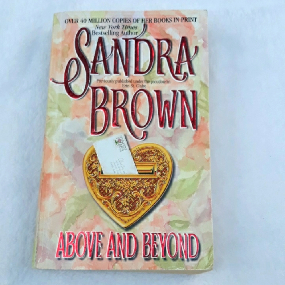 Above And Beyond, Vintage 1986 Sandra Brown paperback book